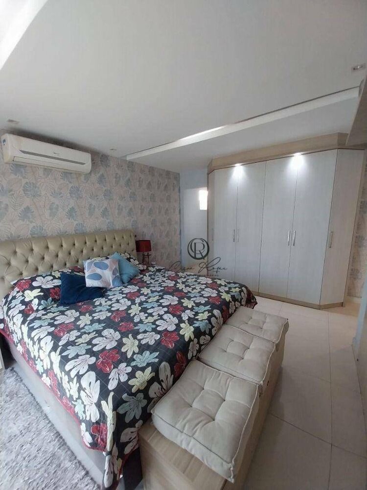 Casa à venda com 4 quartos, 341m² - Foto 2