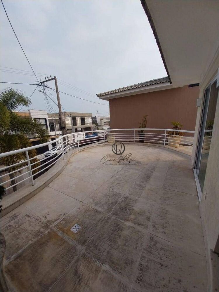 Casa à venda com 4 quartos, 341m² - Foto 4