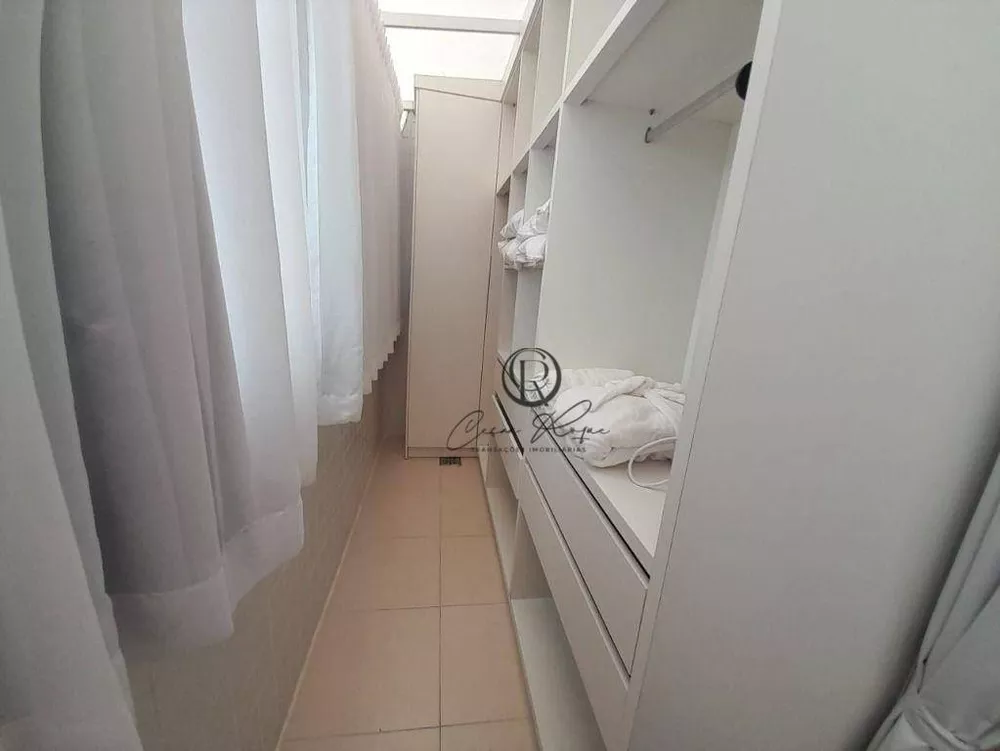 Cobertura, 3 quartos, 220 m² - Foto 2
