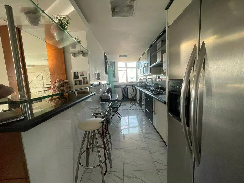 Cobertura, 3 quartos, 194 m² - Foto 9