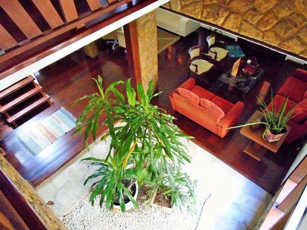 Casa, 4 quartos, 300 m² - Foto 1