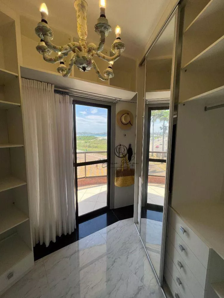 Apartamento, 3 quartos, 270 m² - Foto 1