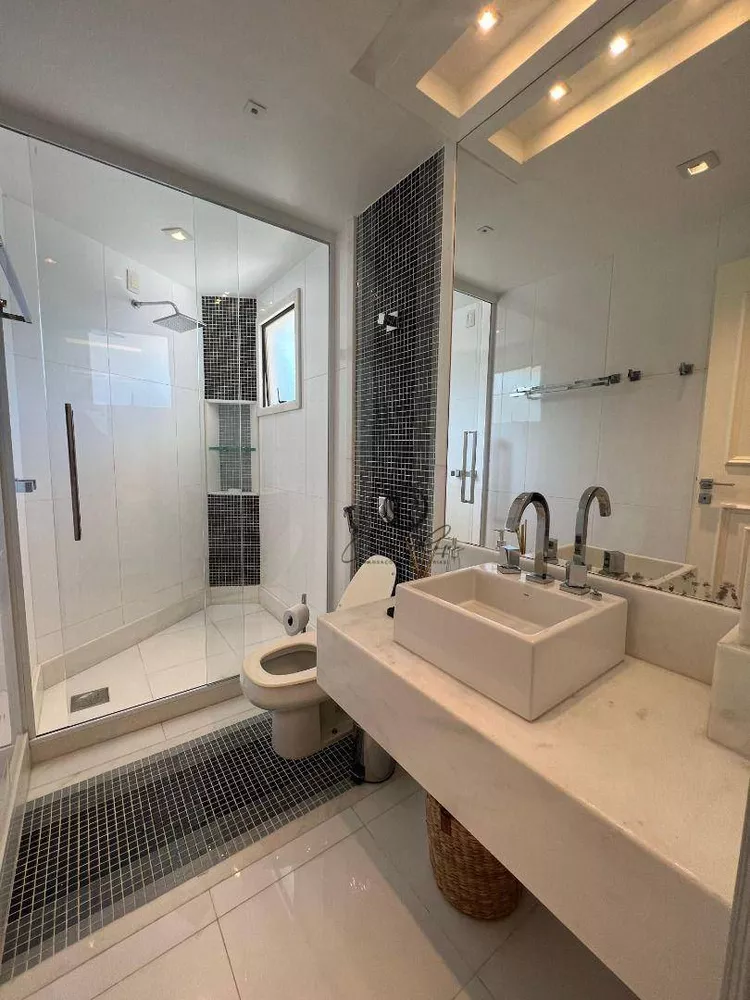 Apartamento, 3 quartos, 270 m² - Foto 32