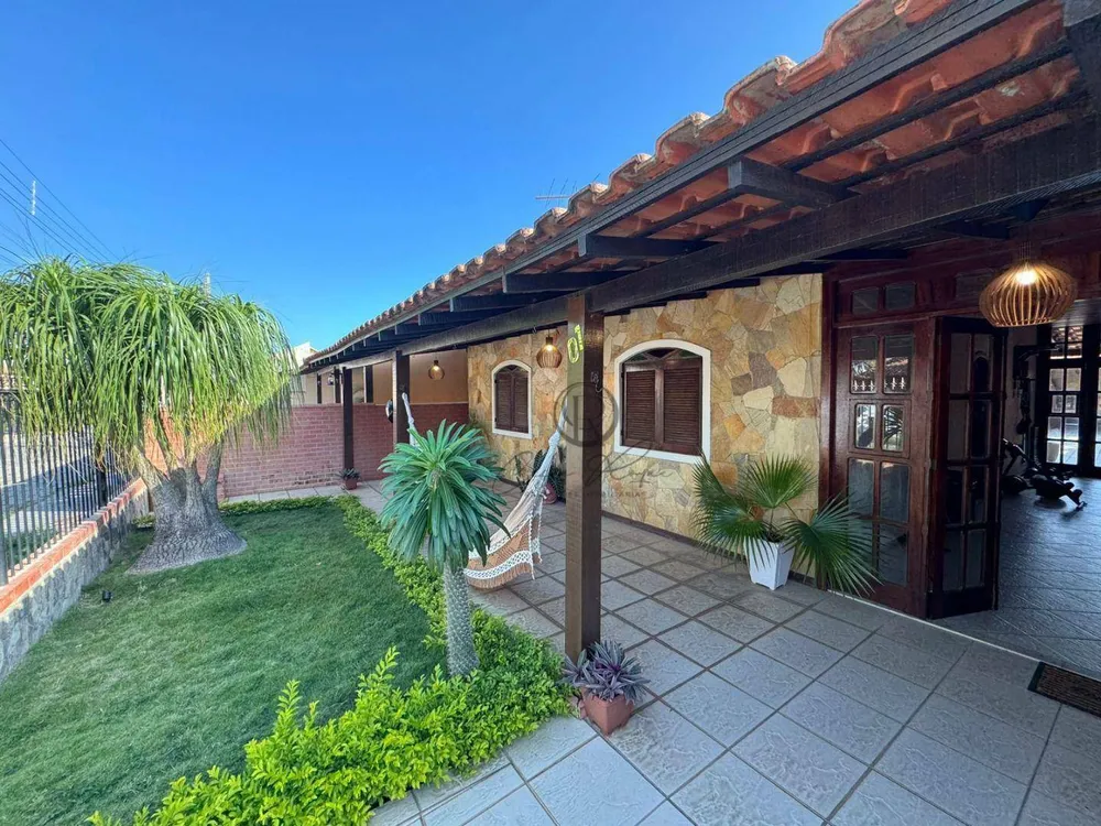 Casa, 3 quartos, 180 m² - Foto 1
