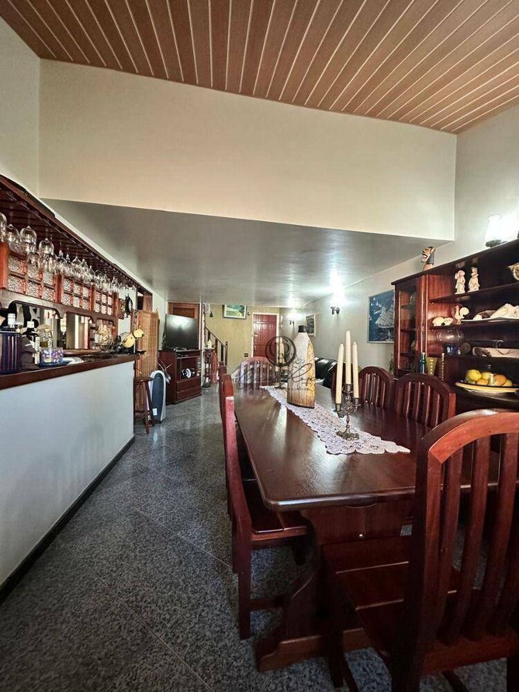 Casa de Condomínio à venda com 3 quartos, 157m² - Foto 1