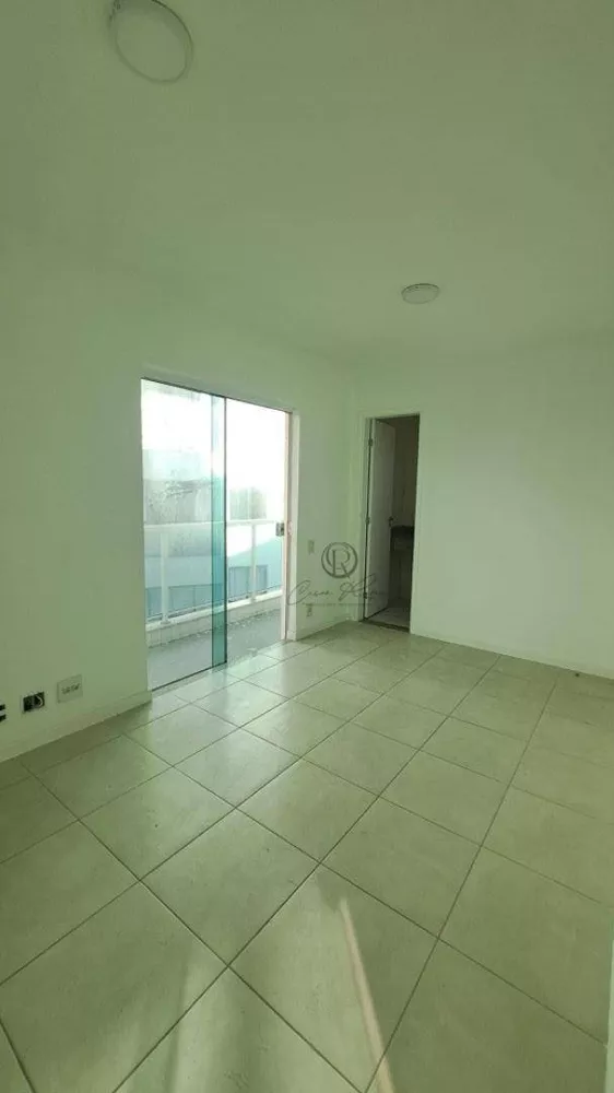 Cobertura, 3 quartos, 223 m² - Foto 2