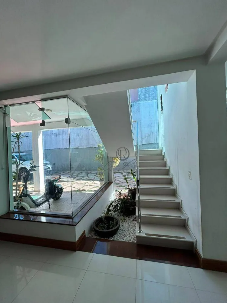 Casa, 11 quartos, 243 m² - Foto 2