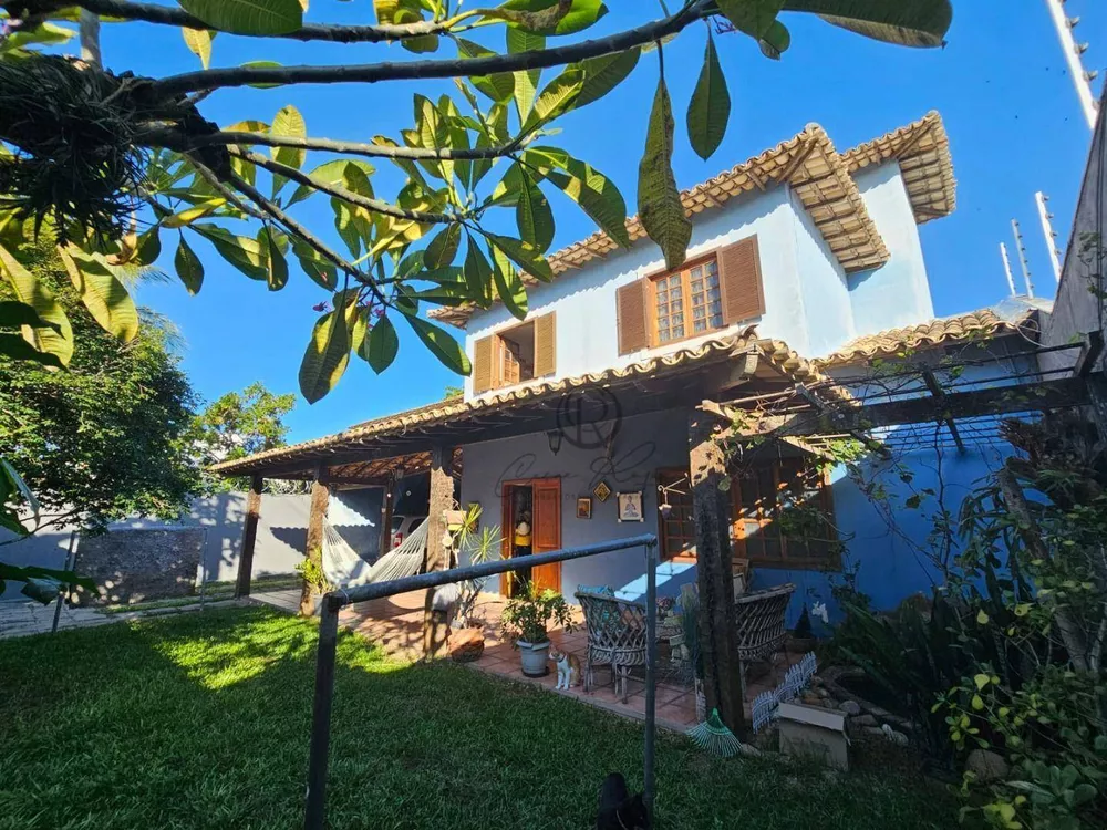 Casa, 4 quartos, 220 m² - Foto 1