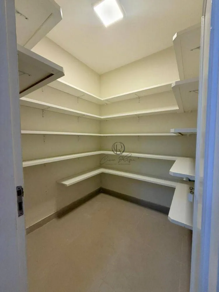 Casa, 4 quartos, 340 m² - Foto 32
