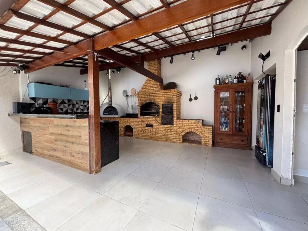 Casa, 4 quartos, 265 m² - Foto 2