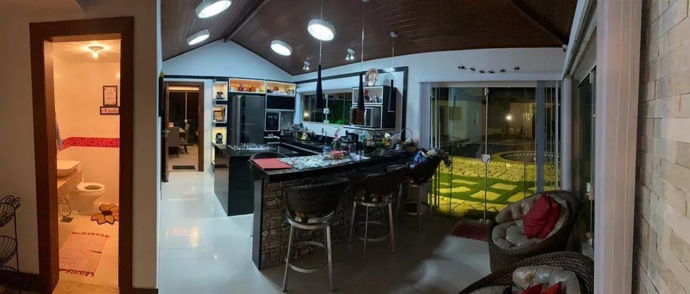 Casa, 4 quartos, 300 m² - Foto 23
