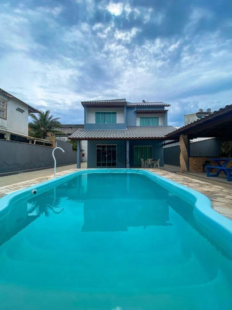 Casa, 5 quartos, 219 m² - Foto 1