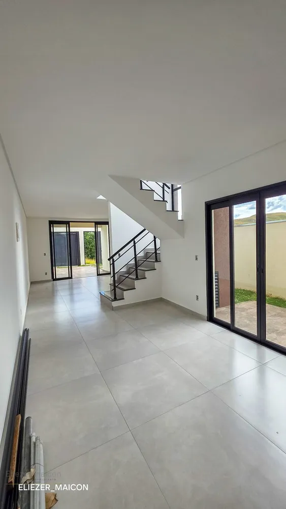 Sobrado, 3 quartos, 127 m² - Foto 2