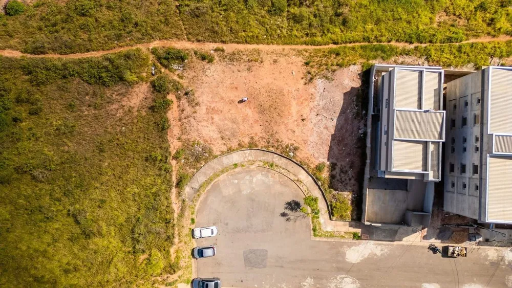 Loteamento e Condomínio, 571 m² - Foto 1