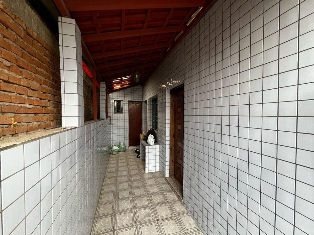 Casa para alugar com 2 quartos, 100m² - Foto 4