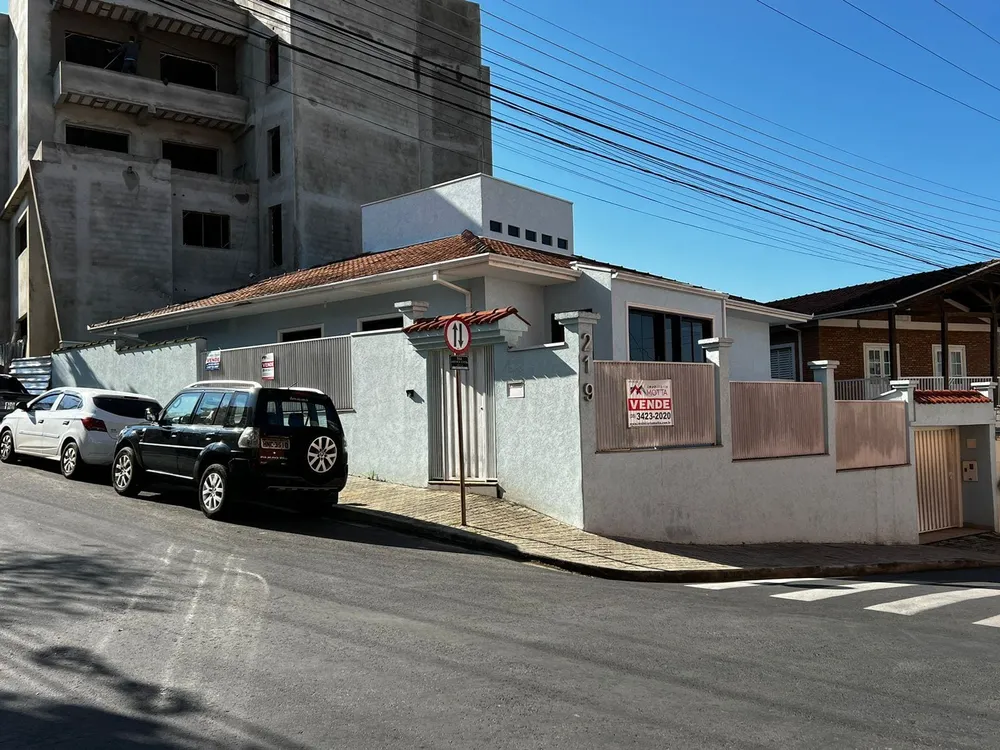 Casa, 3 quartos, 200 m² - Foto 2