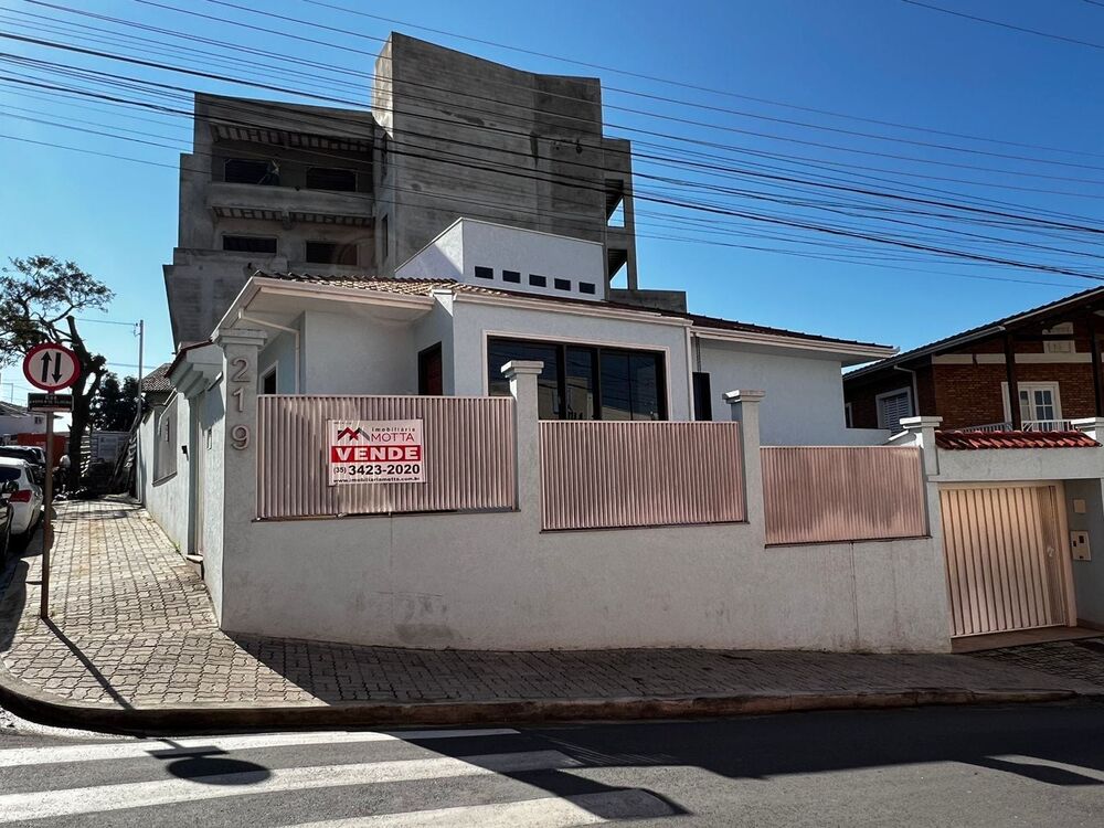 Casa, 3 quartos, 200 m² - Foto 1