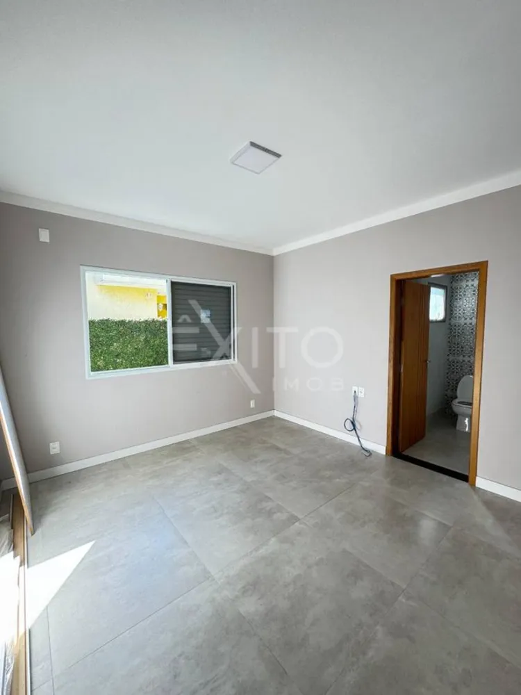 Casa, 4 quartos, 280 m² - Foto 1