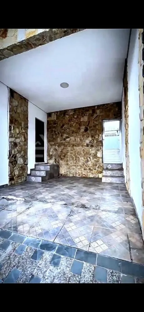 Casa, 3 quartos, 200 m² - Foto 1