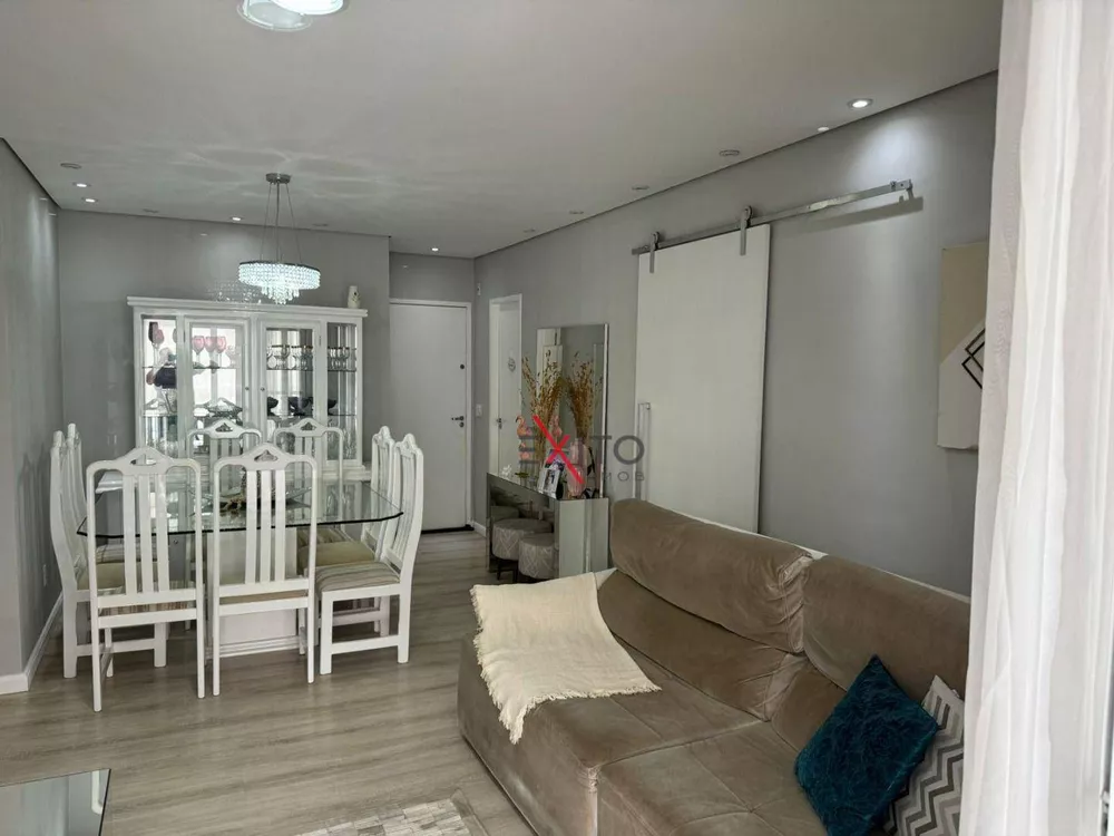 Apartamento à venda com 3 quartos, 111m² - Foto 4