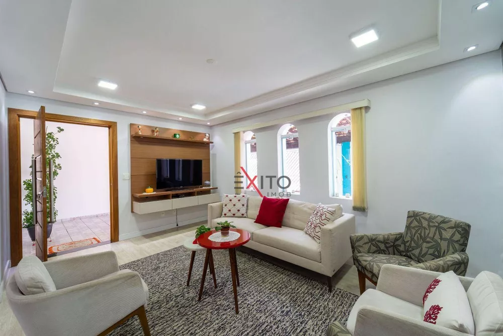 Casa à venda com 3 quartos, 258m² - Foto 2