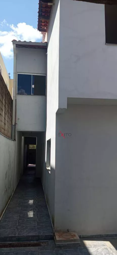 Sobrado à venda com 4 quartos, 125m² - Foto 3