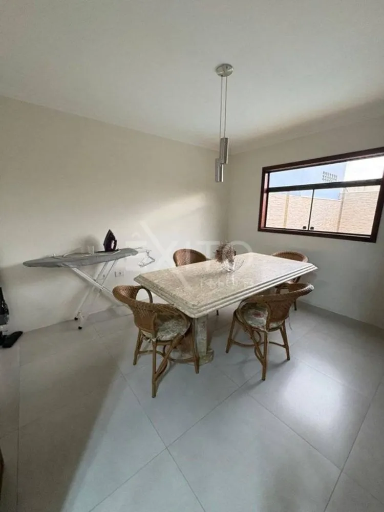 Casa, 3 quartos, 244 m² - Foto 3