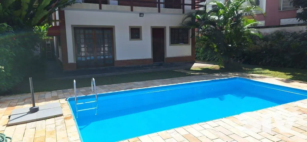 Casa, 4 quartos, 205 m² - Foto 1