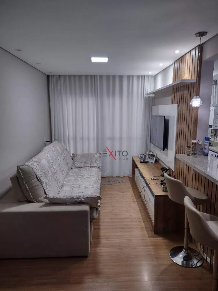 Apartamento à venda com 3 quartos, 80m² - Foto 2