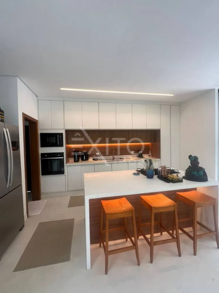 Casa, 5 quartos, 274 m² - Foto 3
