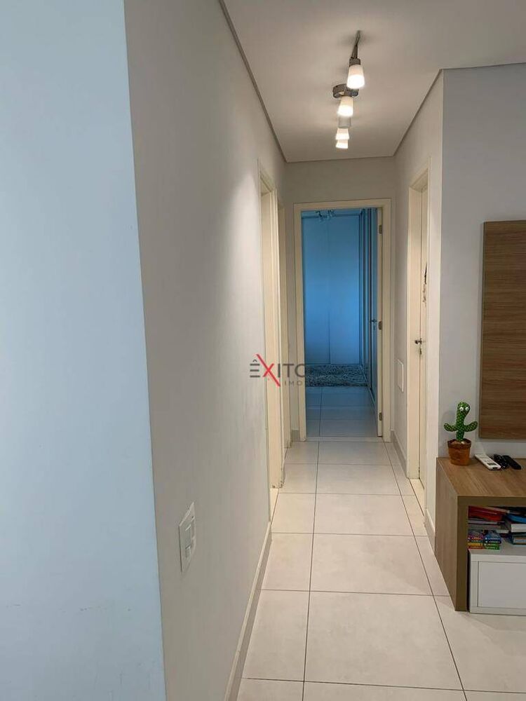 Apartamento à venda com 3 quartos, 97m² - Foto 11