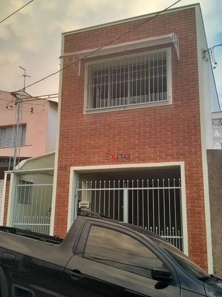 Casa à venda com 2 quartos, 90m² - Foto 2