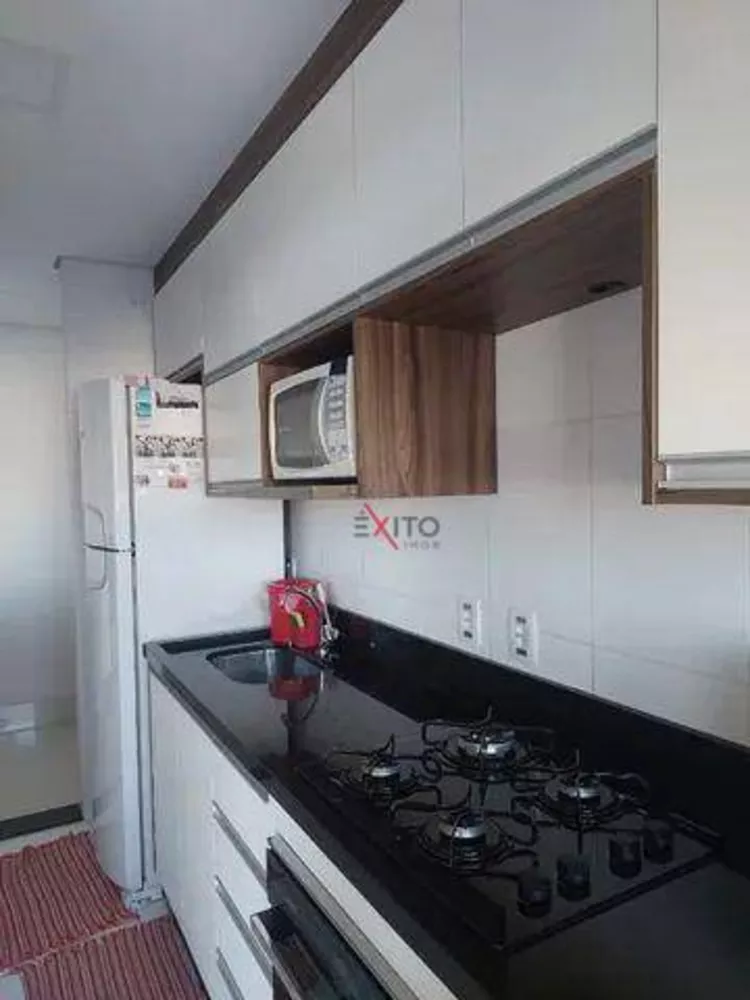 Apartamento à venda com 2 quartos, 74m² - Foto 2