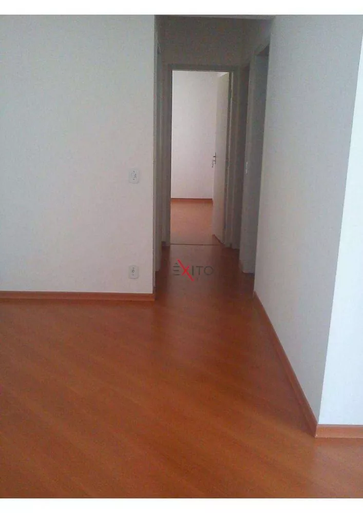 Apartamento à venda com 3 quartos, 72m² - Foto 2