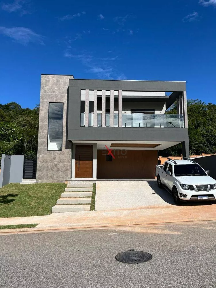 Casa de Condomínio à venda com 3 quartos, 296m² - Foto 2