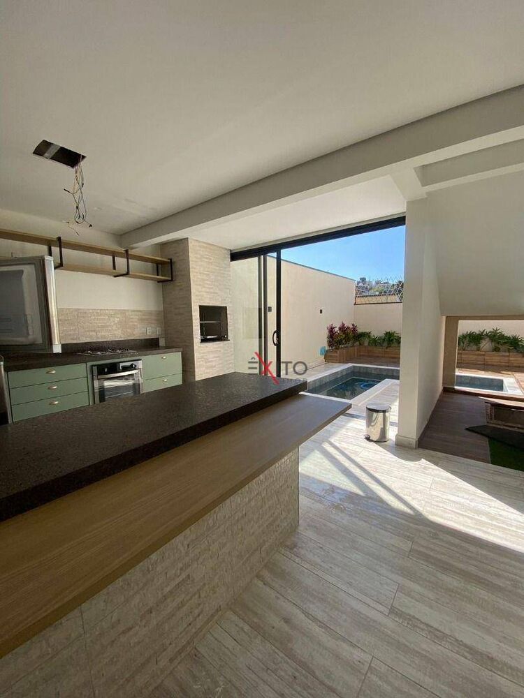 Casa, 4 quartos, 244 m² - Foto 8