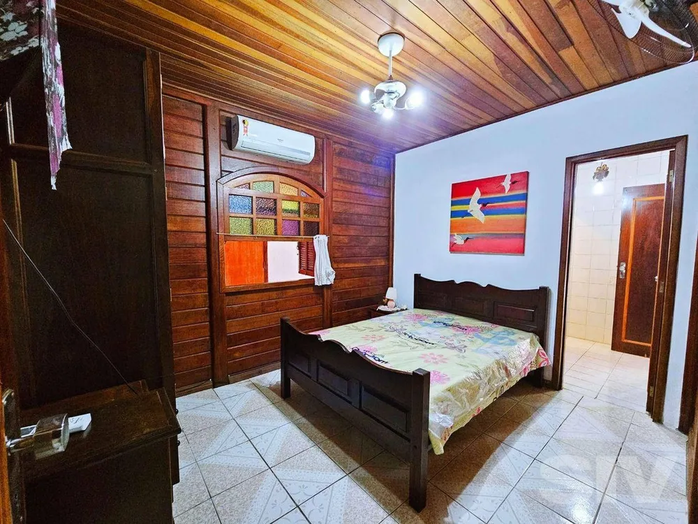 Casa, 4 quartos, 213 m² - Foto 2