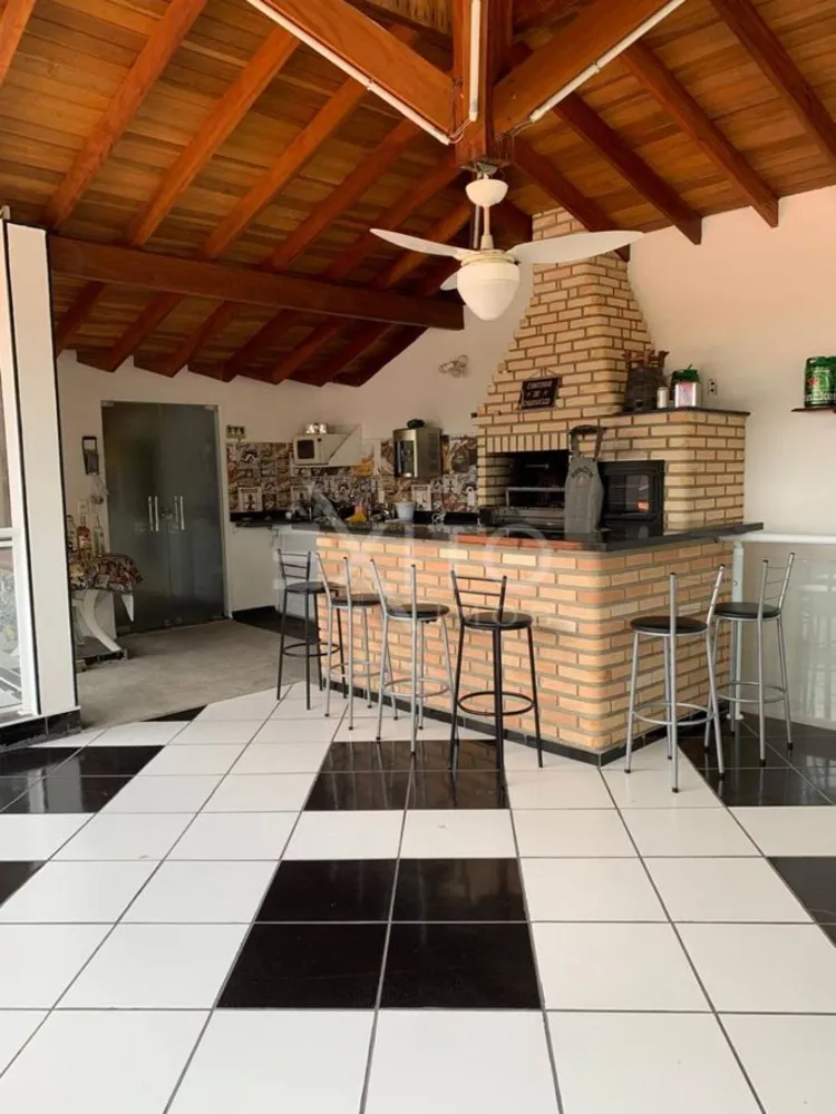 Casa, 4 quartos, 204 m² - Foto 1