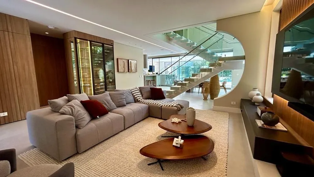 Casa, 6 quartos, 639 m² - Foto 1
