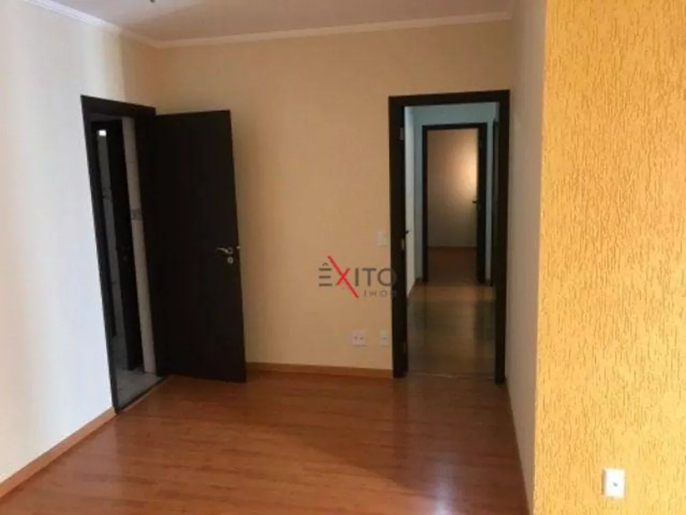 Apartamento à venda com 3 quartos, 95m² - Foto 2