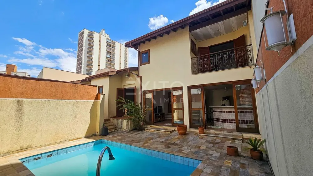 Casa, 3 quartos, 209 m² - Foto 1