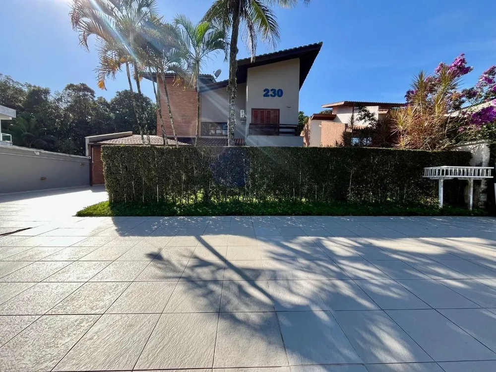 Casa, 3 quartos, 299 m² - Foto 1