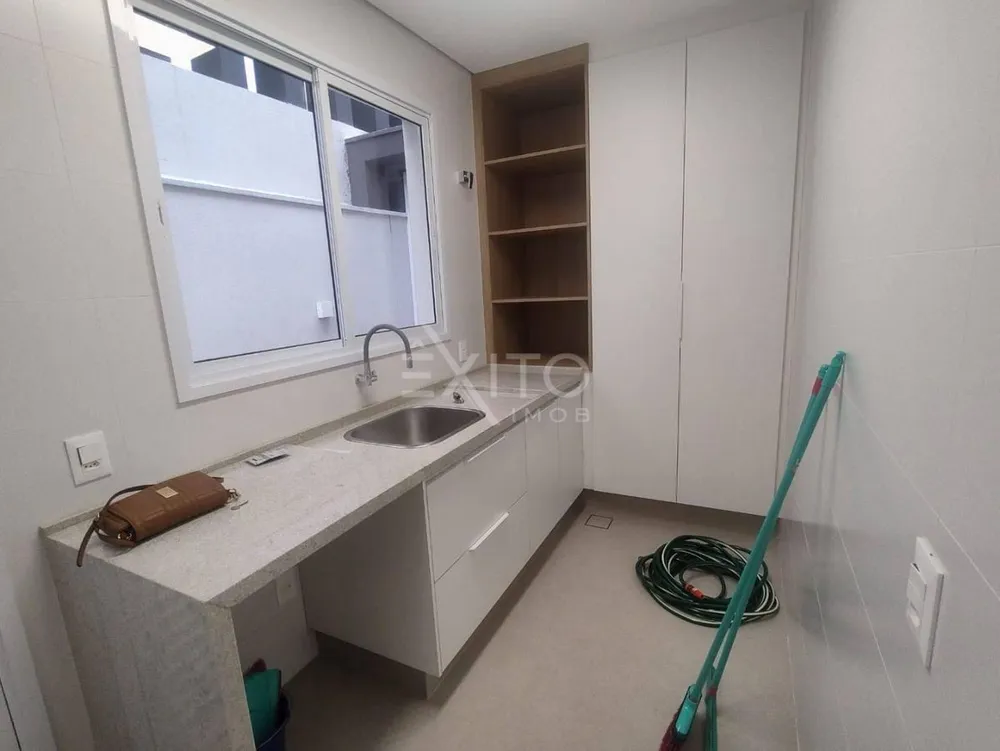 Casa, 3 quartos, 177 m² - Foto 1