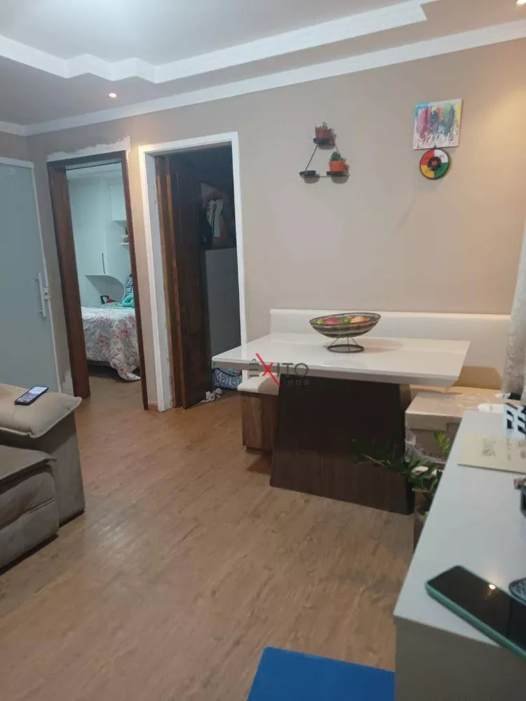 Apartamento à venda com 2 quartos, 44m² - Foto 2