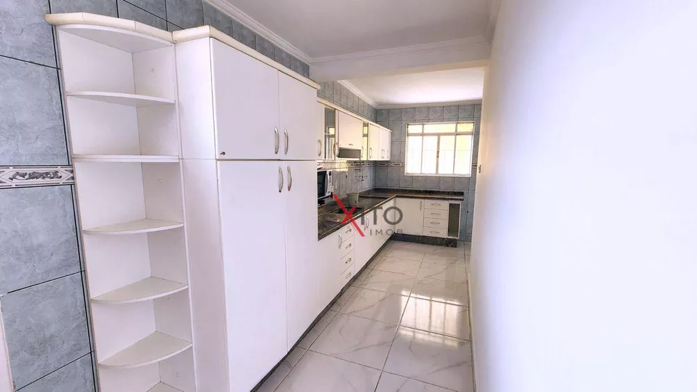 Casa à venda com 2 quartos, 162m² - Foto 1