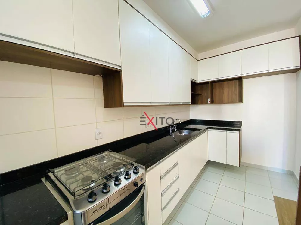 Apartamento à venda com 3 quartos, 77m² - Foto 1