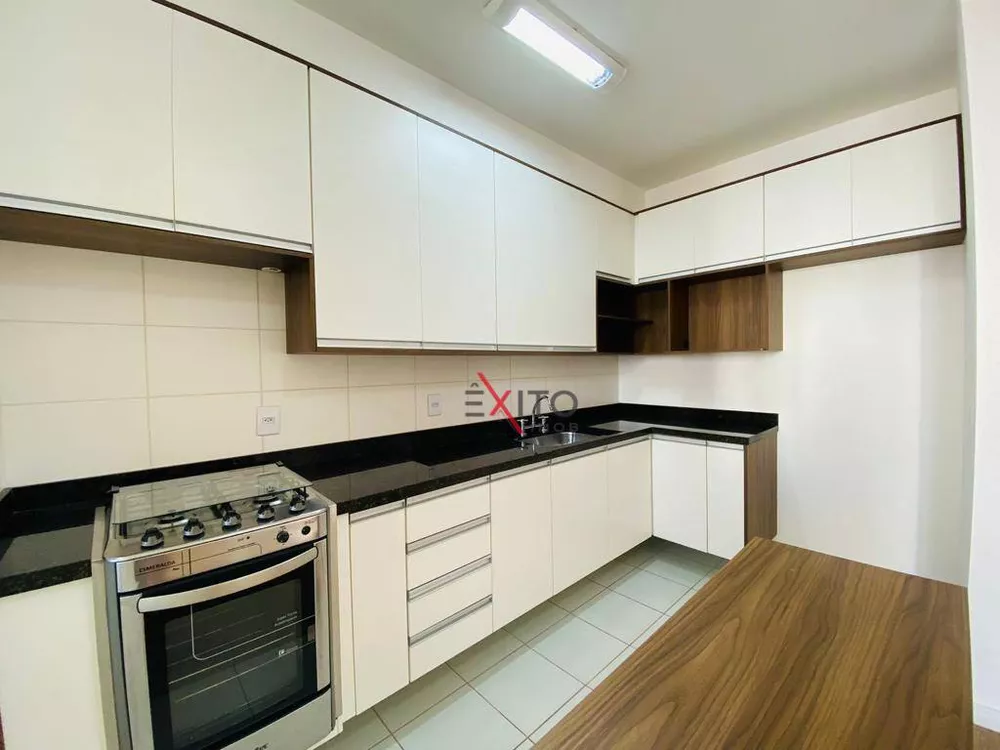 Apartamento à venda com 3 quartos, 77m² - Foto 3