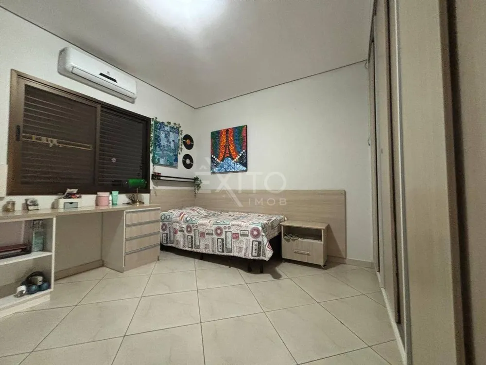 Chácara, 4 quartos, 560 m² - Foto 2