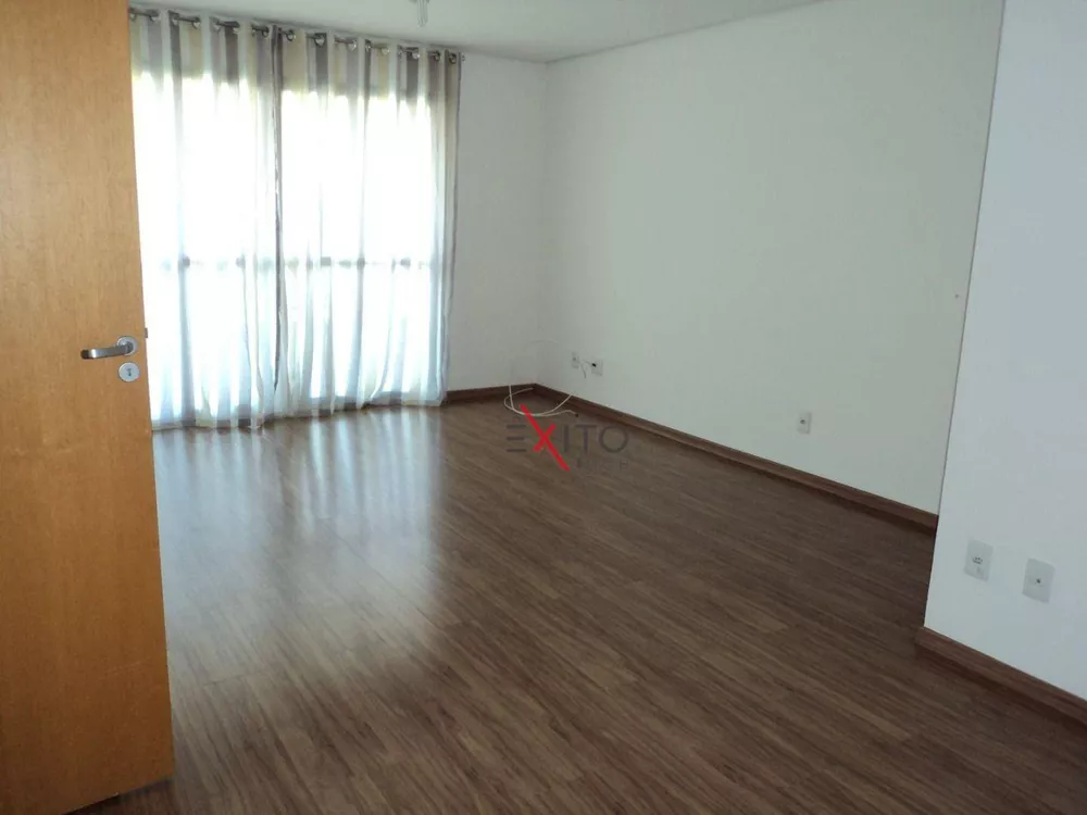 Apartamento para alugar com 3 quartos, 92m² - Foto 1