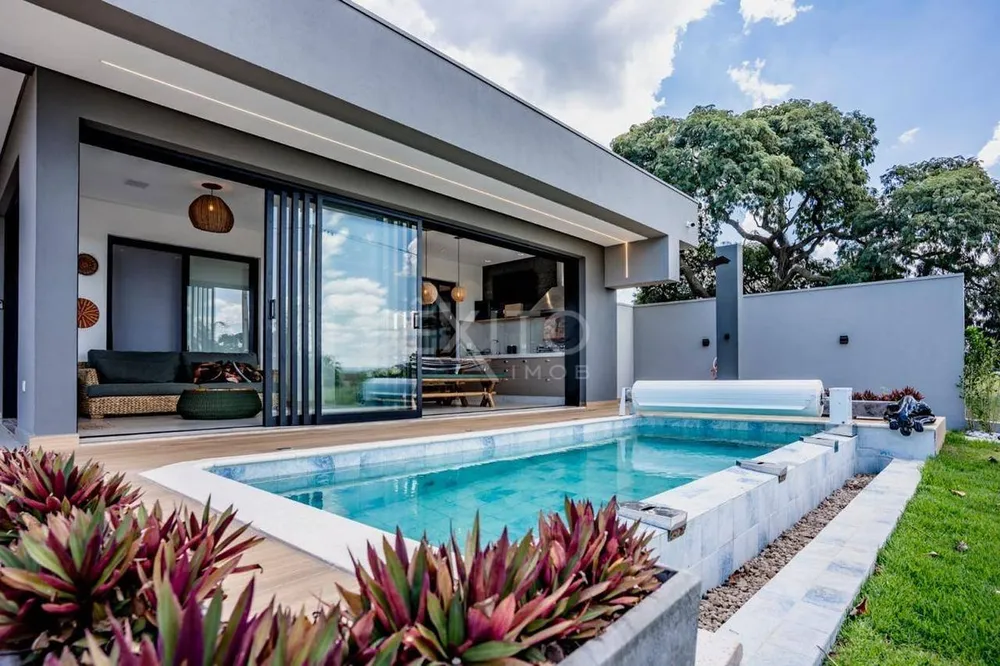 Casa, 4 quartos, 218 m² - Foto 2